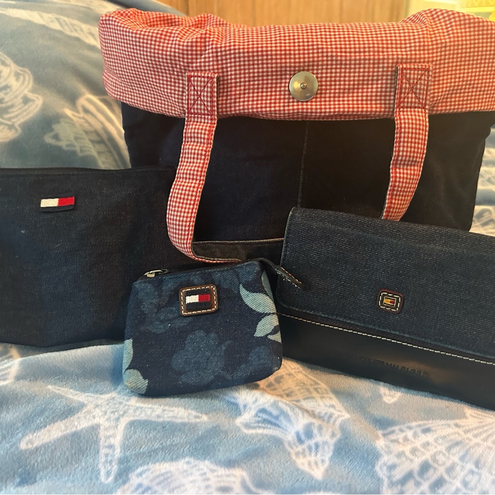 Tommy Hilfiger Red and Blue Tote Set